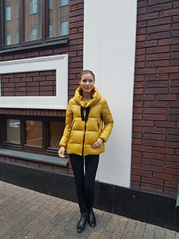 MONCLER женский пуховик горчичный MONCLER женский пуховик горчичный