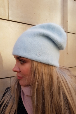 Женская шапка объемная ангора голубая
